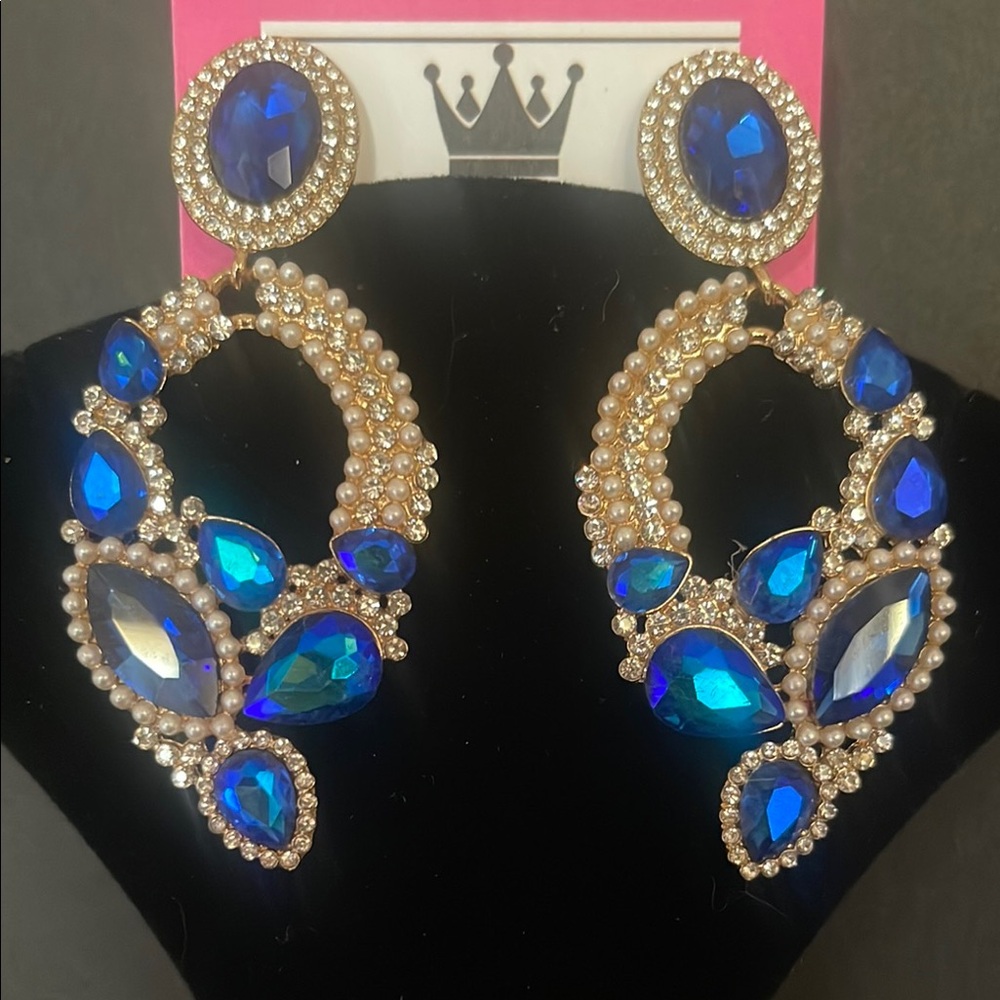 Dazzling Sapphire and Gold Drop Earrings